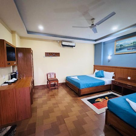 Jungle Wildlife Camp Hotel Саураха Екстериор снимка