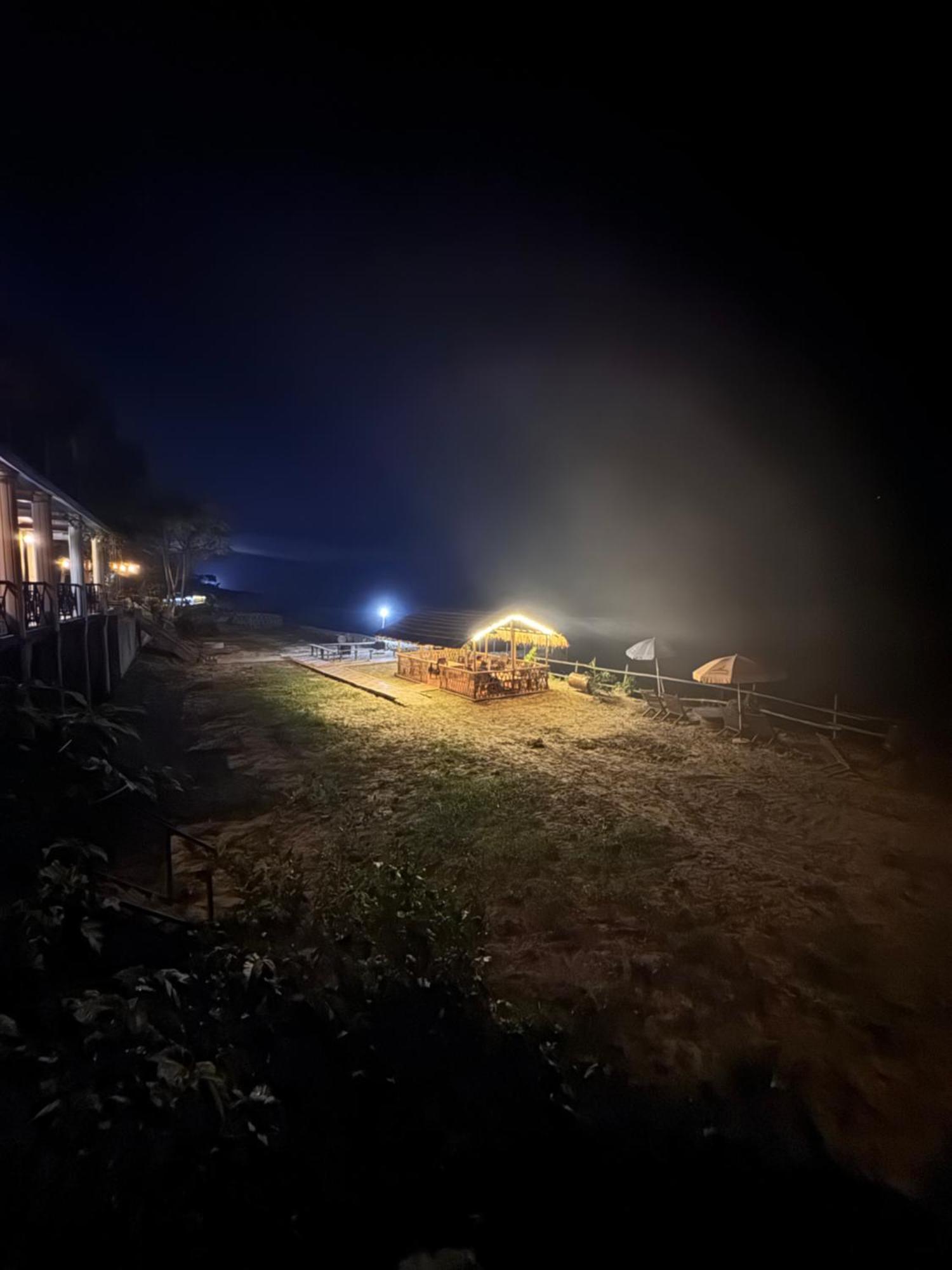 Jungle Wildlife Camp Hotel Саураха Екстериор снимка
