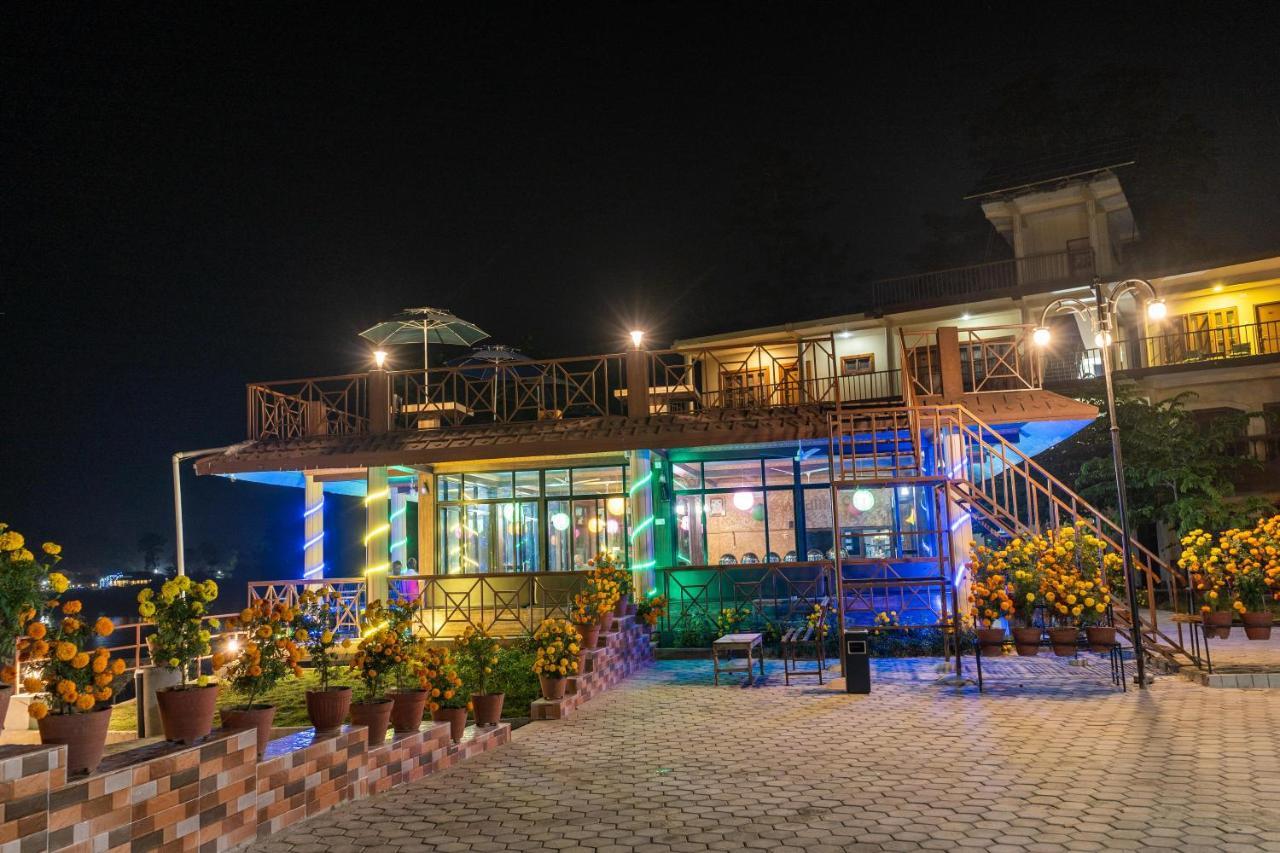 Jungle Wildlife Camp Hotel Саураха Екстериор снимка