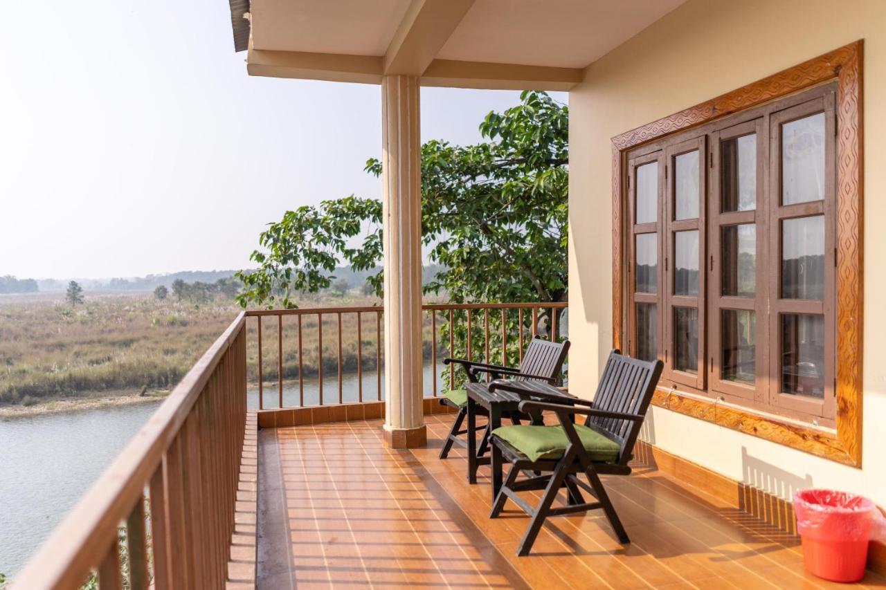 Jungle Wildlife Camp Hotel Саураха Екстериор снимка