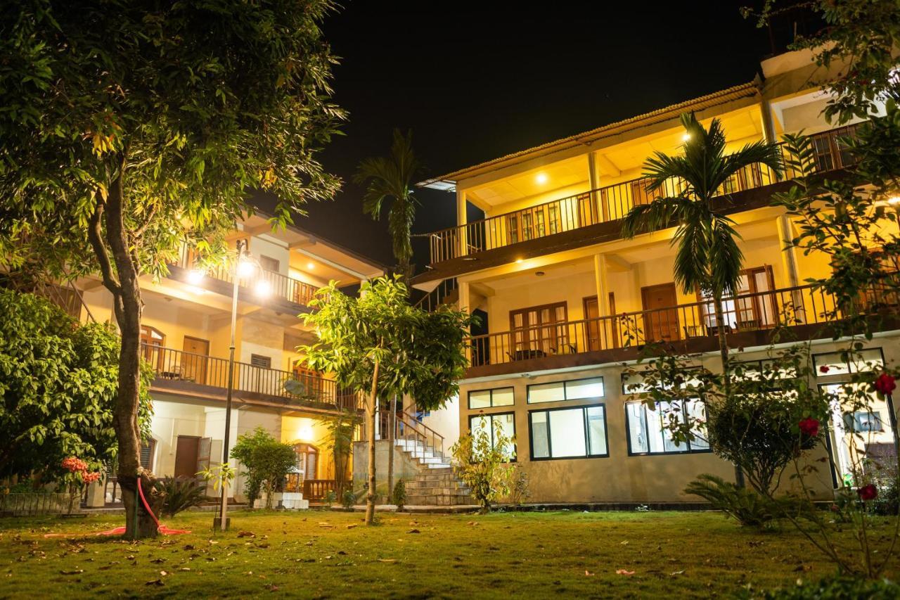 Jungle Wildlife Camp Hotel Саураха Екстериор снимка